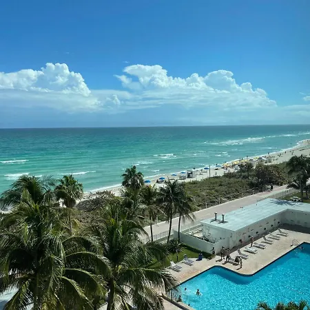 Beach Front Studio Miami Beach